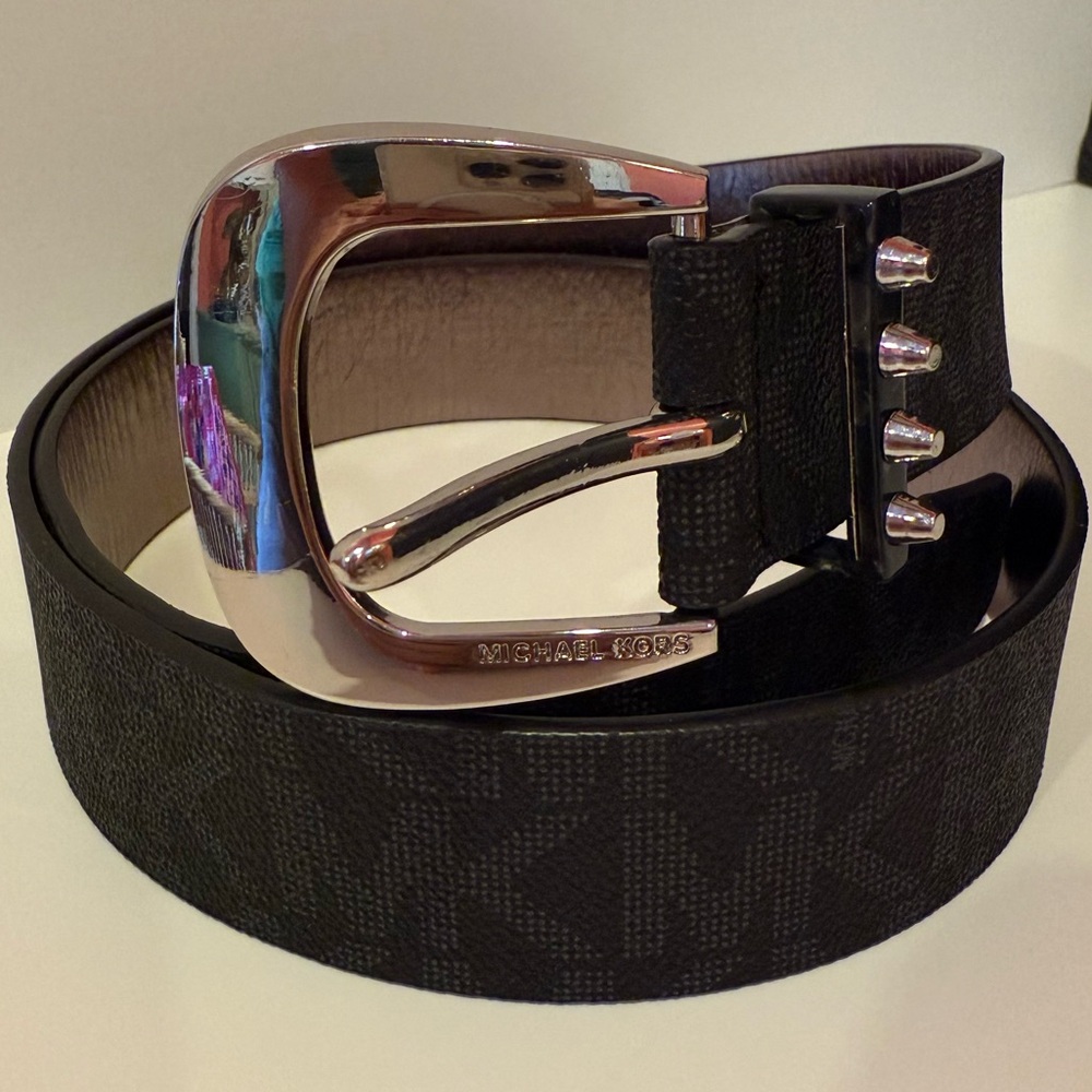 MICHAEL KORS MK Signature Studded Black Belt Style 552374 Size Large